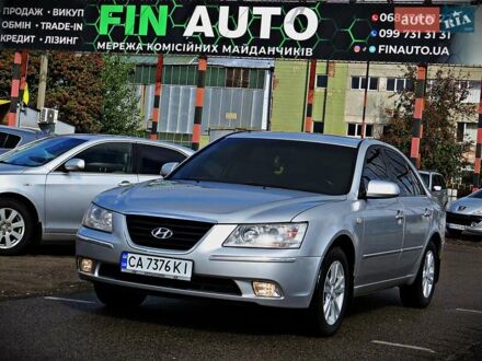 Хендай Соната 2008 в Черкассах на Automoto.ua Серый Хендай Соната, объемом двигателя 2 л и пробегом 168 тыс. км за 6900 $, фото 1 на Automoto.ua