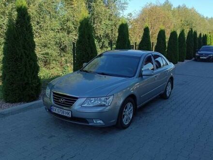 Серый Хендай Соната, объемом двигателя 2 л и пробегом 221 тыс. км за 6500 $, фото 1 на Automoto.ua