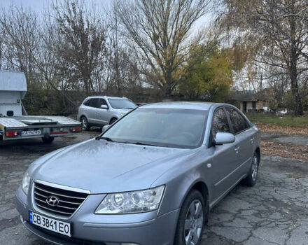 Серый Хендай Соната, объемом двигателя 2 л и пробегом 260 тыс. км за 4700 $, фото 1 на Automoto.ua