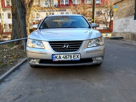 Хендай Соната 2008 у Києві на Automoto.ua Сірий Хендай Соната, об'ємом двигуна 2 л та пробігом 167 тис. км за 6000 $, фото 1 на Automoto.ua