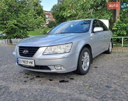 Сірий Хендай Соната, об'ємом двигуна 2 л та пробігом 260 тис. км за 6500 $, фото 1 на Automoto.ua