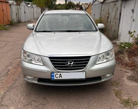 Сірий Хендай Соната, об'ємом двигуна 2 л та пробігом 205 тис. км за 4600 $, фото 1 на Automoto.ua