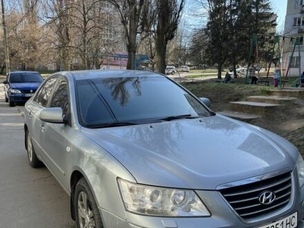 Хендай Соната 2008 в Кропивницком (Кировограде) на Automoto.ua Серый Хендай Соната, объемом двигателя 2 л и пробегом 260 тыс. км за 6200 $, фото 1 на Automoto.ua