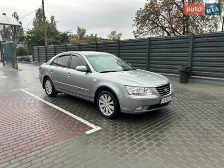 Хендай Соната 2008 в Черкассах на Automoto.ua Серый Хендай Соната, объемом двигателя 2 л и пробегом 270 тыс. км за 6700 $, фото 1 на Automoto.ua