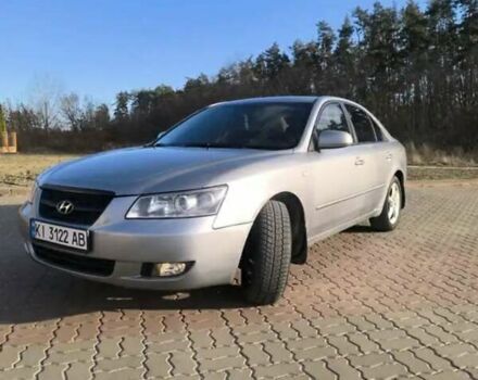 Сірий Хендай Соната, об'ємом двигуна 2.36 л та пробігом 282 тис. км за 3800 $, фото 1 на Automoto.ua