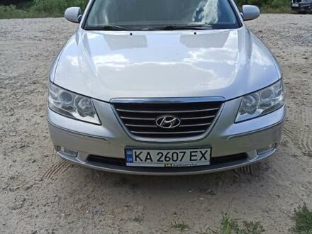 Хендай Соната 2008 у Києві на Automoto.ua Сірий Хендай Соната, об'ємом двигуна 3.34 л та пробігом 267 тис. км за 7000 $, фото 1 на Automoto.ua