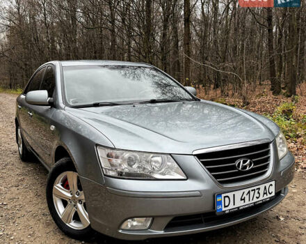 Серый Хендай Соната, объемом двигателя 2 л и пробегом 234 тыс. км за 5500 $, фото 1 на Automoto.ua
