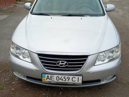 Серый Хендай Соната, объемом двигателя 2 л и пробегом 350 тыс. км за 4700 $, фото 1 на Automoto.ua