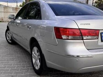 Серый Хендай Соната, объемом двигателя 2 л и пробегом 175 тыс. км за 6800 $, фото 1 на Automoto.ua