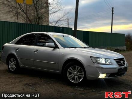 Серый Хендай Соната, объемом двигателя 2 л и пробегом 180 тыс. км за 5700 $, фото 1 на Automoto.ua