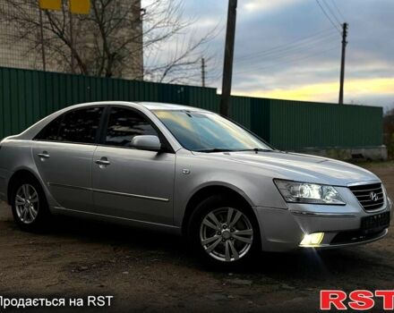 Сірий Хендай Соната, об'ємом двигуна 2 л та пробігом 180 тис. км за 5700 $, фото 1 на Automoto.ua