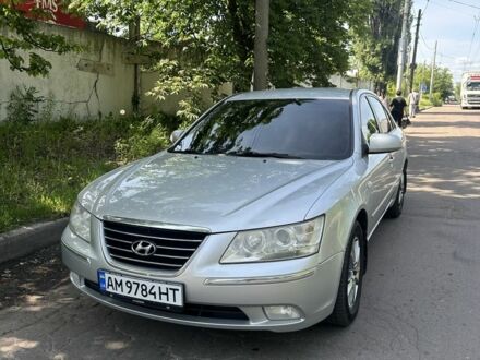 Хендай Соната 2009 в Житомире на Automoto.ua Серый Хендай Соната, объемом двигателя 2.4 л и пробегом 215 тыс. км за 5500 $, фото 1 на Automoto.ua