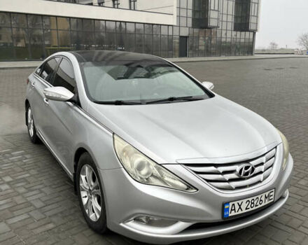 Серый Хендай Соната, объемом двигателя 2 л и пробегом 168 тыс. км за 7800 $, фото 1 на Automoto.ua