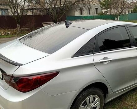 Сірий Хендай Соната, об'ємом двигуна 2.4 л та пробігом 250 тис. км за 7000 $, фото 1 на Automoto.ua