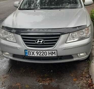 Сірий Хендай Соната, об'ємом двигуна 2 л та пробігом 240 тис. км за 7000 $, фото 1 на Automoto.ua