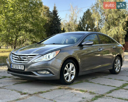 Сірий Хендай Соната, об'ємом двигуна 2.4 л та пробігом 190 тис. км за 8500 $, фото 1 на Automoto.ua