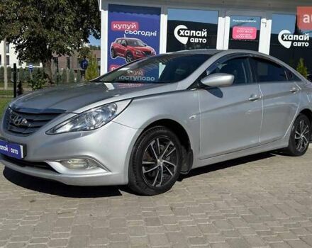 Сірий Хендай Соната, об'ємом двигуна 2 л та пробігом 194 тис. км за 8500 $, фото 1 на Automoto.ua