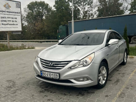Серый Хендай Соната, объемом двигателя 2 л и пробегом 72 тыс. км за 6500 $, фото 1 на Automoto.ua