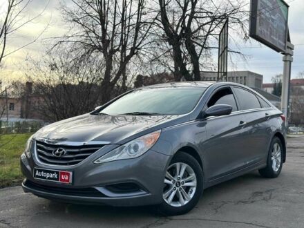 Серый Хендай Соната, объемом двигателя 2.4 л и пробегом 230 тыс. км за 6890 $, фото 1 на Automoto.ua