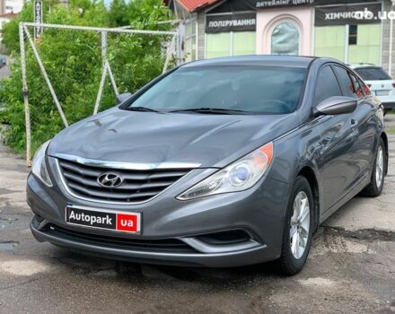 Серый Хендай Соната, объемом двигателя 2.4 л и пробегом 230 тыс. км за 8190 $, фото 1 на Automoto.ua