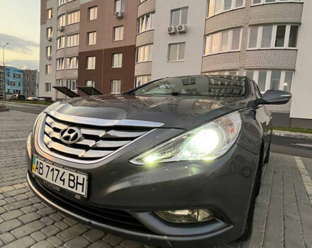 Сірий Хендай Соната, об'ємом двигуна 2 л та пробігом 254 тис. км за 8700 $, фото 1 на Automoto.ua