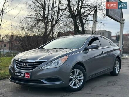 Сірий Хендай Соната, об'ємом двигуна 2.4 л та пробігом 230 тис. км за 7290 $, фото 1 на Automoto.ua