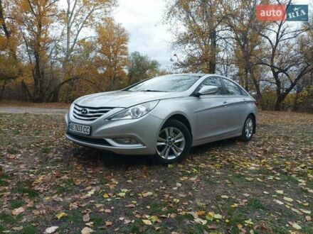 Хендай Соната 2012 в Днепре (Днепропетровске) на Automoto.ua Серый Хендай Соната, объемом двигателя 2 л и пробегом 170 тыс. км за 8000 $, фото 1 на Automoto.ua