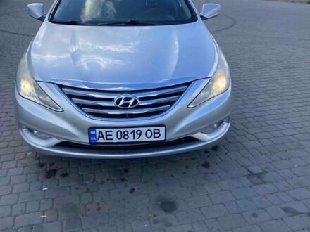 Серый Хендай Соната, объемом двигателя 2 л и пробегом 165 тыс. км за 7500 $, фото 1 на Automoto.ua