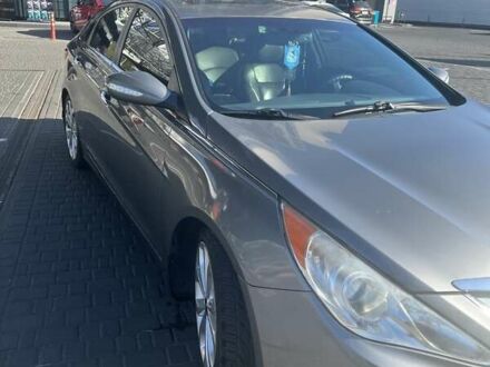Сірий Хендай Соната, об'ємом двигуна 2 л та пробігом 230 тис. км за 7800 $, фото 1 на Automoto.ua