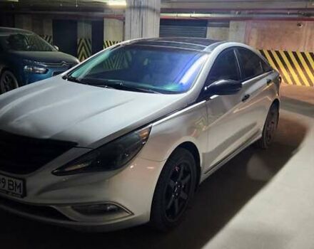 Сірий Хендай Соната, об'ємом двигуна 2 л та пробігом 165 тис. км за 10199 $, фото 1 на Automoto.ua