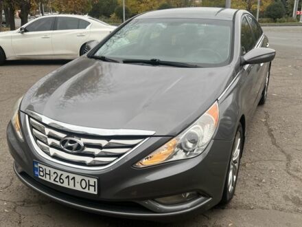 Хендай Соната 2012 у Одесі на Automoto.ua Сірий Хендай Соната, об'ємом двигуна 2 л та пробігом 120 тис. км за 8000 $, фото 1 на Automoto.ua