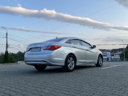 Хендай Соната 2012 в Черновцах на Automoto.ua Серый Хендай Соната, объемом двигателя 2 л и пробегом 170 тыс. км за 6600 $, фото 1 на Automoto.ua