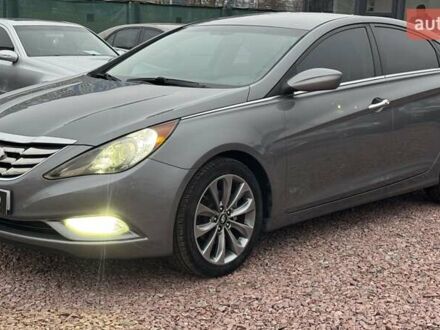Сірий Хендай Соната, об'ємом двигуна 2 л та пробігом 178 тис. км за 9500 $, фото 1 на Automoto.ua