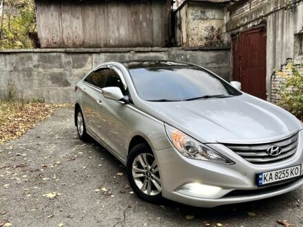 Хендай Соната 2012 в Ирпене на Automoto.ua Серый Хендай Соната, объемом двигателя 2 л и пробегом 305 тыс. км за 8100 $, фото 1 на Automoto.ua