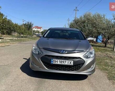 Сірий Хендай Соната, об'ємом двигуна 2.36 л та пробігом 230 тис. км за 9000 $, фото 1 на Automoto.ua