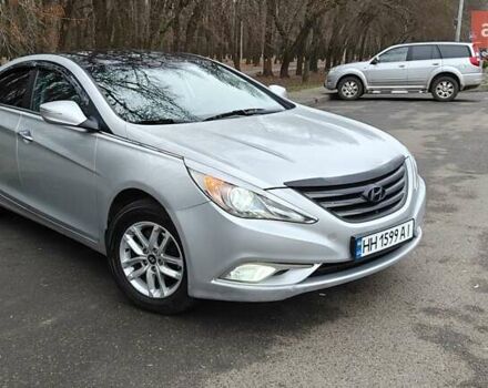 Серый Хендай Соната, объемом двигателя 2 л и пробегом 490 тыс. км за 7200 $, фото 1 на Automoto.ua