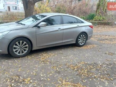 Серый Хендай Соната, объемом двигателя 2 л и пробегом 181 тыс. км за 9500 $, фото 1 на Automoto.ua