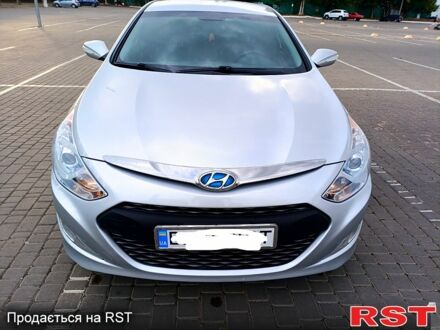 Сірий Хендай Соната, об'ємом двигуна 2.4 л та пробігом 185 тис. км за 11000 $, фото 1 на Automoto.ua