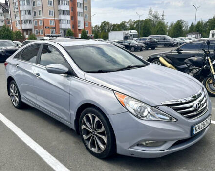 Сірий Хендай Соната, об'ємом двигуна 2 л та пробігом 165 тис. км за 9300 $, фото 1 на Automoto.ua
