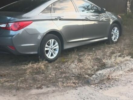 Сірий Хендай Соната, об'ємом двигуна 2.4 л та пробігом 200 тис. км за 8300 $, фото 1 на Automoto.ua