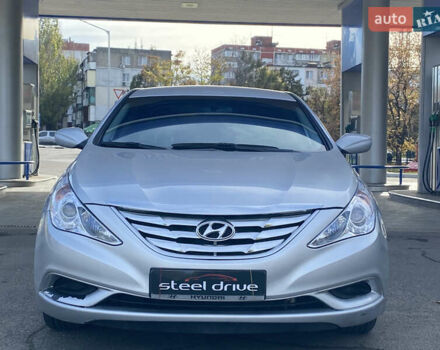 Хендай Соната 2013 у Миколаєві на Automoto.ua Сірий Хендай Соната, об'ємом двигуна 2.4 л та пробігом 151 тис. км за 8099 $, фото 1 на Automoto.ua