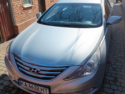 Сірий Хендай Соната, об'ємом двигуна 2 л та пробігом 563 тис. км за 8000 $, фото 1 на Automoto.ua