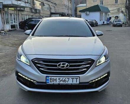 Серый Хендай Соната, объемом двигателя 2 л и пробегом 195 тыс. км за 10900 $, фото 1 на Automoto.ua