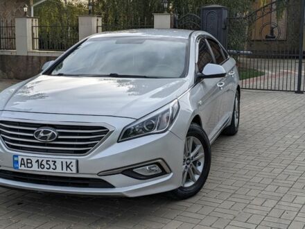 Сірий Хендай Соната, об'ємом двигуна 2 л та пробігом 218 тис. км за 8500 $, фото 1 на Automoto.ua