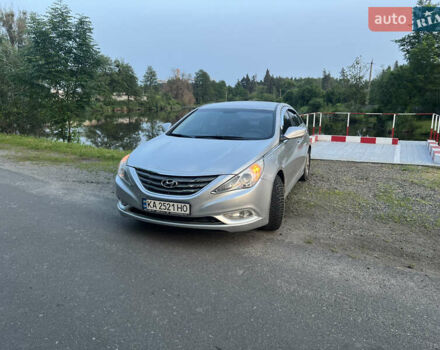 Сірий Хендай Соната, об'ємом двигуна 2 л та пробігом 538 тис. км за 6500 $, фото 1 на Automoto.ua