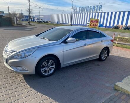 Серый Хендай Соната, объемом двигателя 2 л и пробегом 204 тыс. км за 8500 $, фото 1 на Automoto.ua