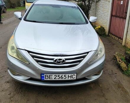 Серый Хендай Соната, объемом двигателя 2 л и пробегом 206 тыс. км за 7150 $, фото 1 на Automoto.ua