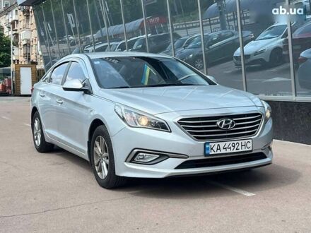 Хендай Соната 2014 у Києві на Automoto.ua Сірий Хендай Соната, об'ємом двигуна 2 л та пробігом 204 тис. км за 10700 $, фото 1 на Automoto.ua
