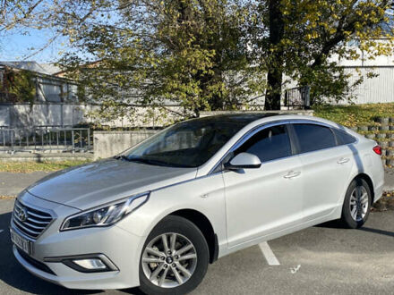 Сірий Хендай Соната, об'ємом двигуна 2 л та пробігом 252 тис. км за 7350 $, фото 1 на Automoto.ua