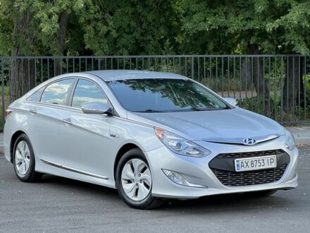 Серый Хендай Соната, объемом двигателя 2.4 л и пробегом 133 тыс. км за 11000 $, фото 1 на Automoto.ua